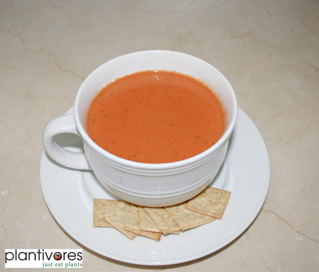 Creamy Vegan Tomato Soup | Plantivores